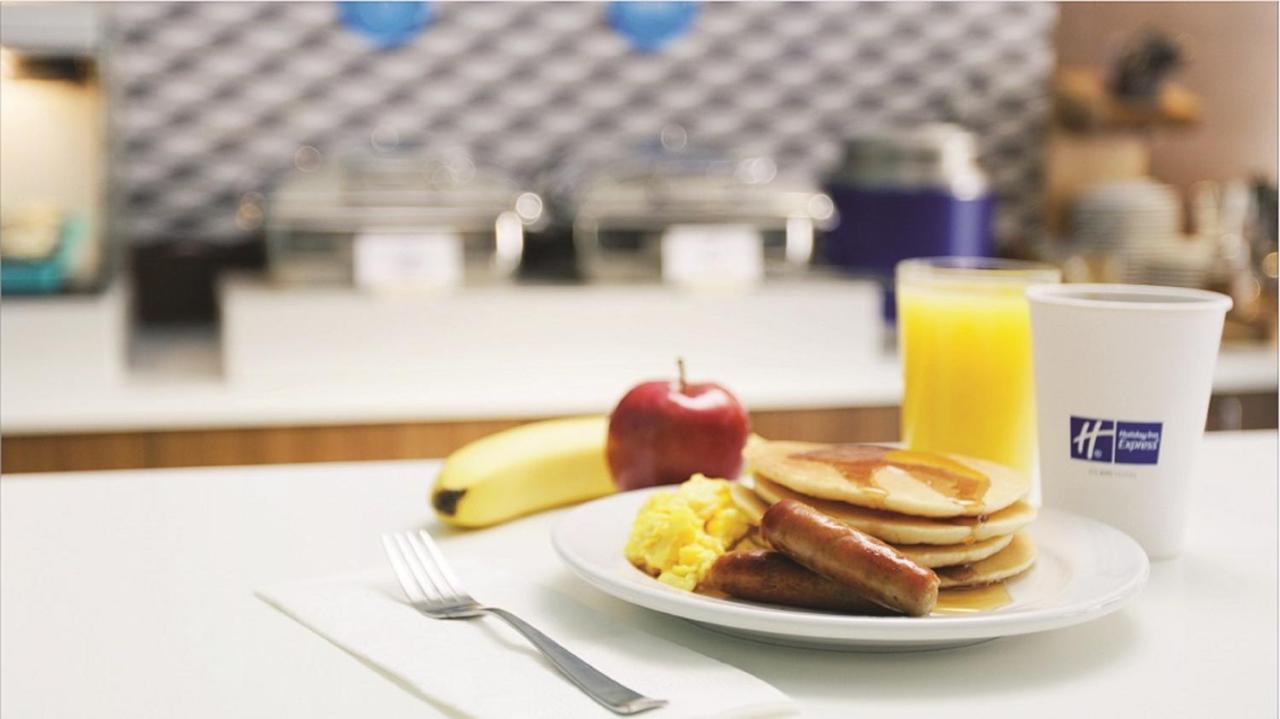 Holiday Inn Express & Suites - Jacksonville W - I295 And I10 By Ihg Ngoại thất bức ảnh